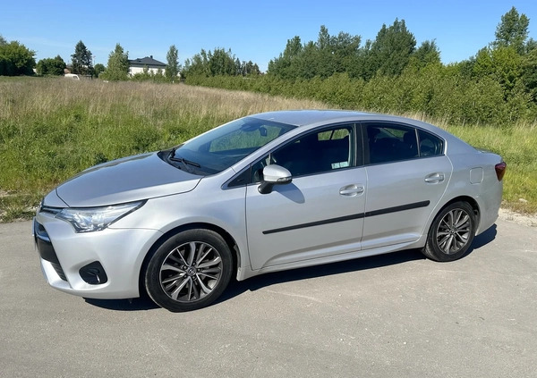 Toyota Avensis cena 48500 przebieg: 232000, rok produkcji 2015 z Koszalin małe 79